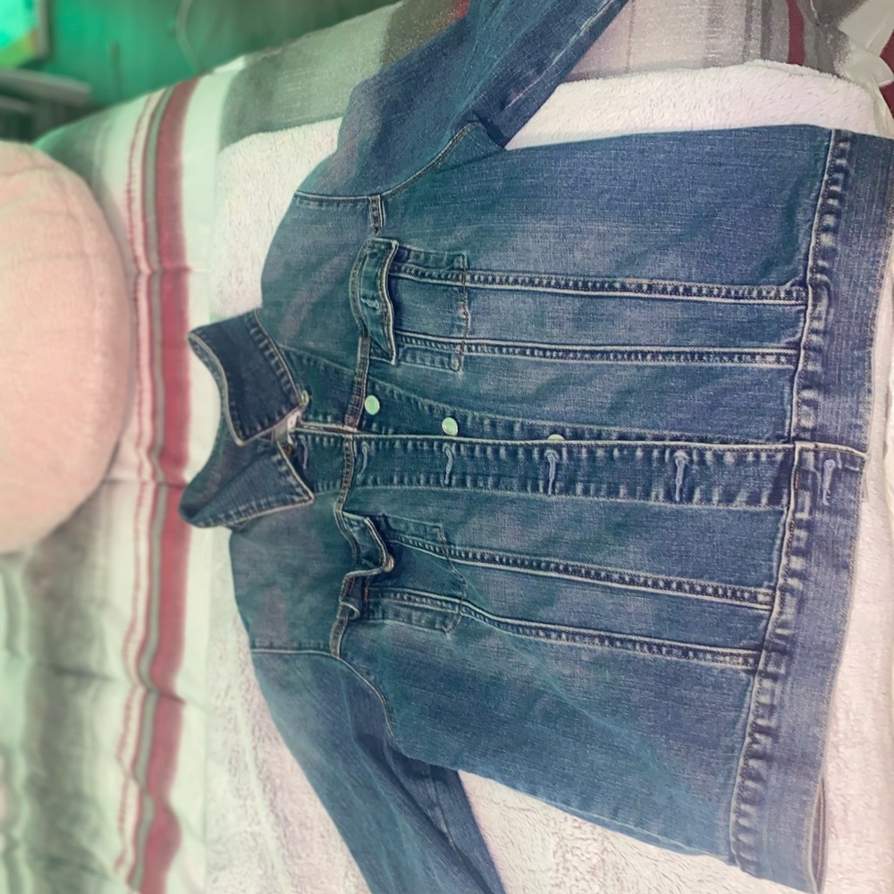 Jean jacket with a brown skirt